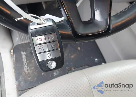 2018 Kia Sedona Sx z USA, uszkodzony, nr VIN KNDMC5C1XJ6348848